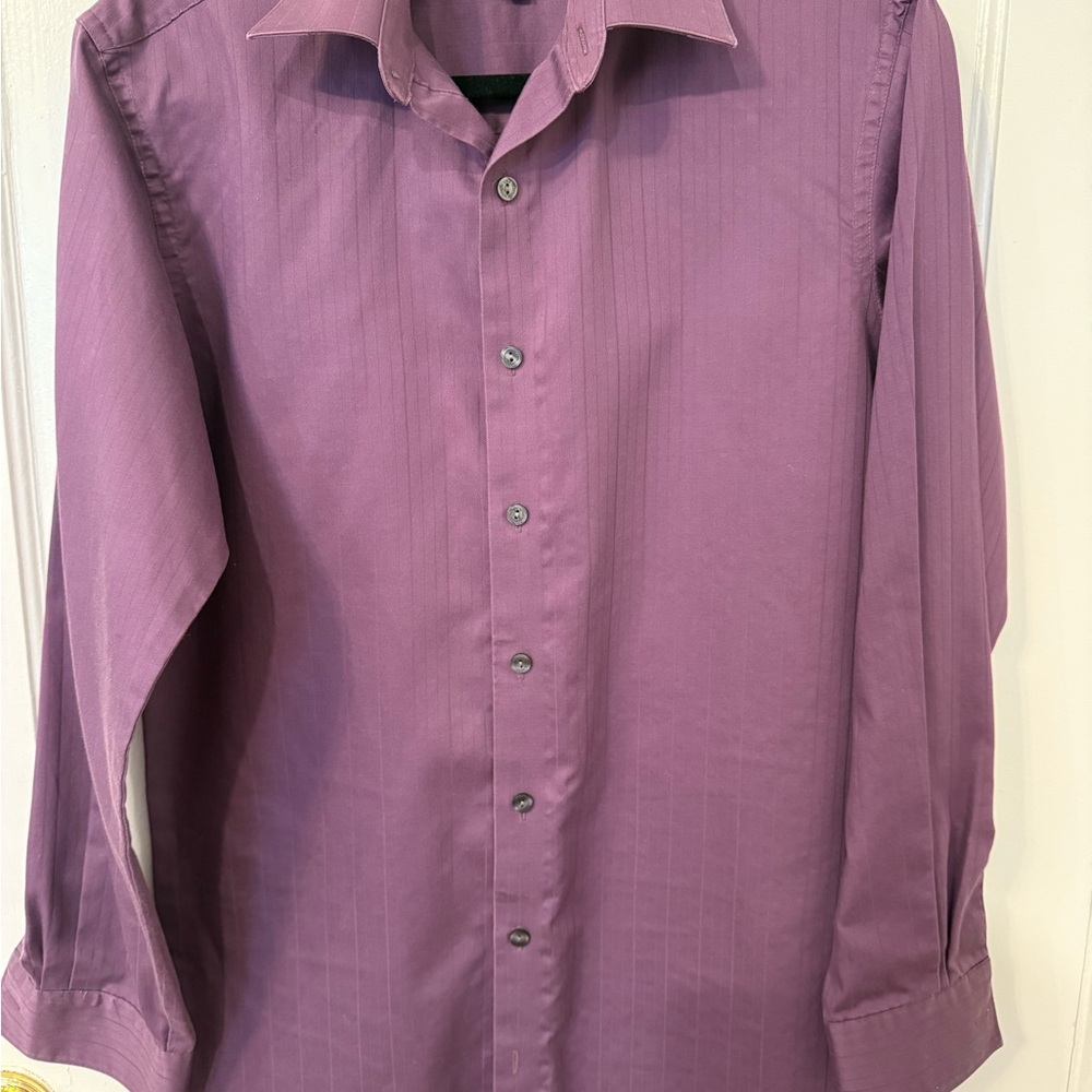 Gently Used Kenneth Cole Men's Plum Dress Shirt (S)